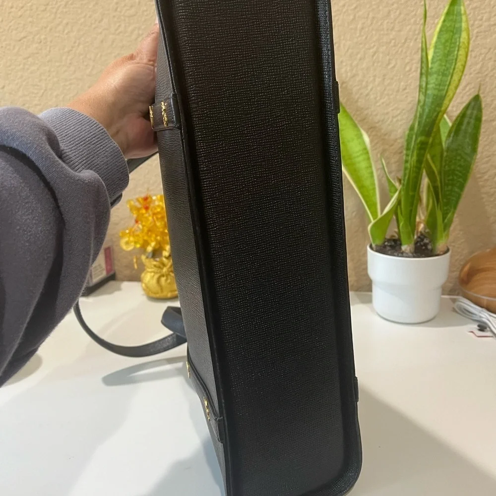 MCM BLACK LONG HANDLE TOTE - Picture 5 of 12